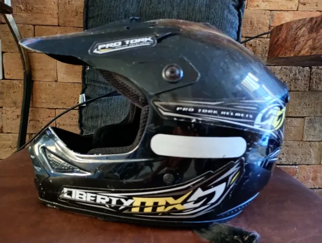 Capacete esportivo