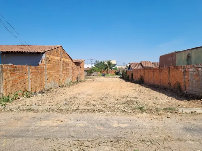 Lote (250m2): R$ 115 mil