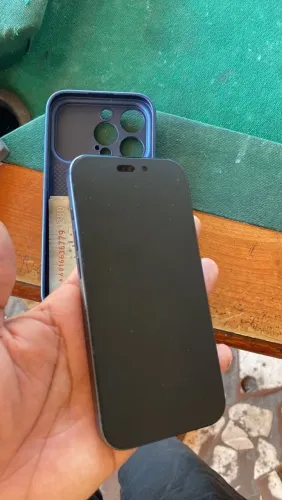 iPhone 15 pro em perfeito estado funcionando tudo possui caixa  troco no 15/16 pro Max 