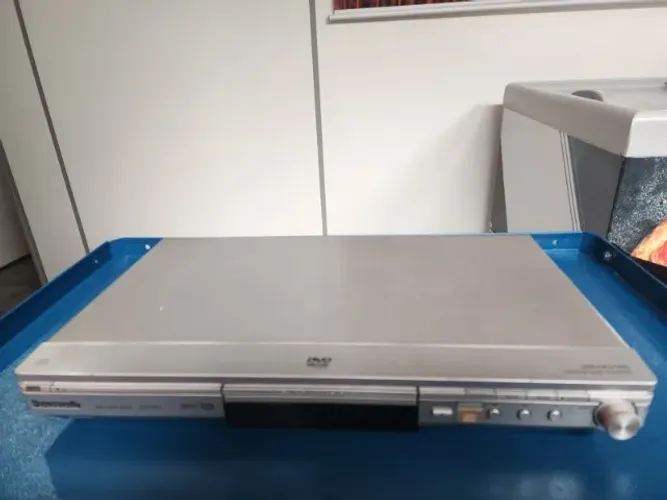 DVD / CD PLAYER PANASONIC S35