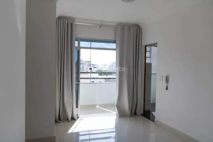 Apartamento à venda no bairro Grajaú