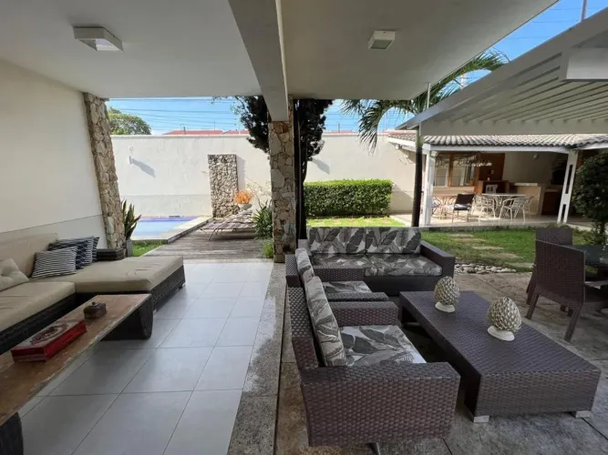 Casa Condomínio Gram Carmel - | 5 Suítes | Esquina | Piscina | Deck completo | mobilia 