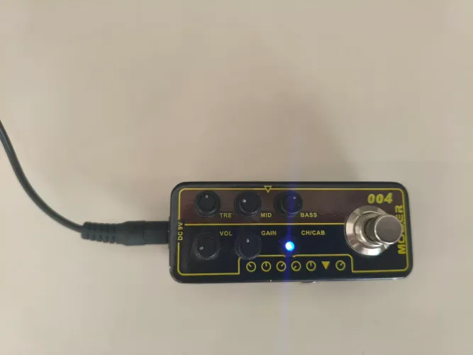 Pedal Mooer 004 é simulador Pre Ampli