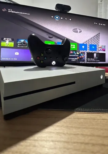 X-Box one s com controle original