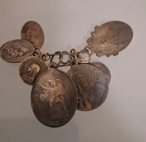 Medalhas religiosas antigas