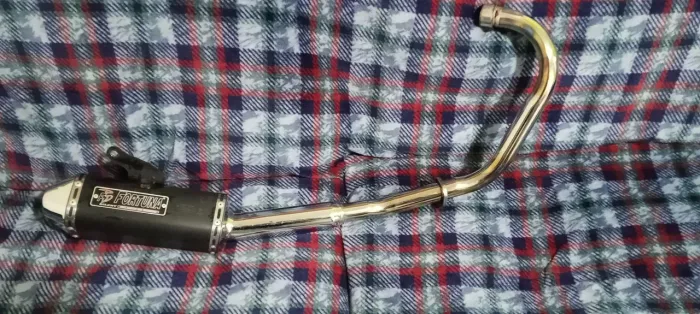 Vendo escapamento para 160 novo