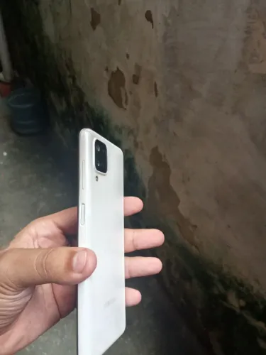 Samsung A12