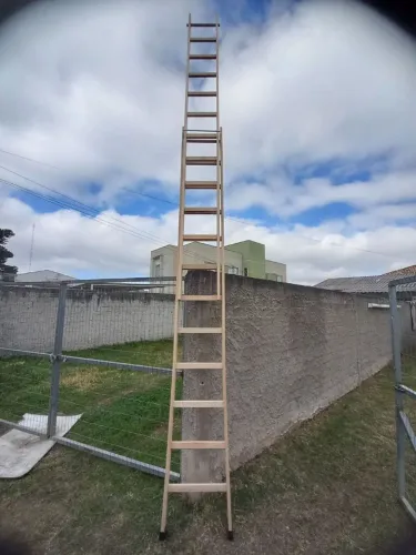 ESCADA MADEIRA EXTENSIVA NOVO