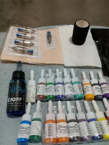 Kit de tatuagem