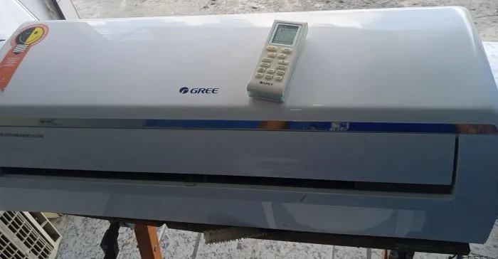 Ar condicionado split 9.000btus semi novo