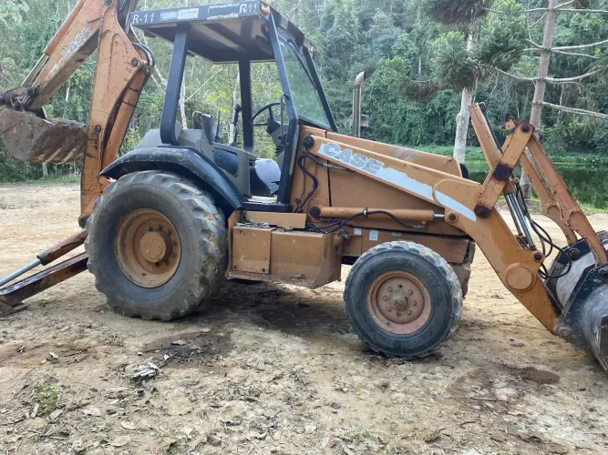 Retroescavadeira Case 580L 4x2 2007