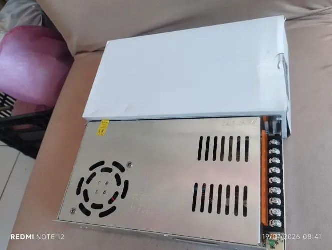Fonte chaveada de 50 amperes nova