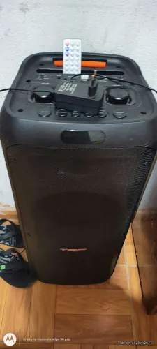 Caixa de som TRC 1300w valor r$ 600 com controle remoto duas bocas de 10 jogo de luzes