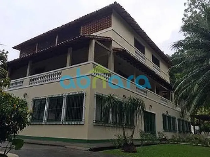 Casa em Condomínio - Triplex / Residencial / Cosme Velho