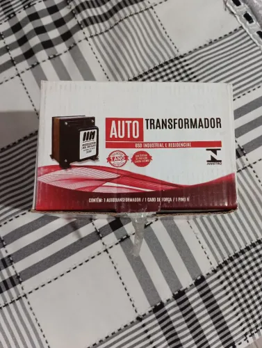 Auto transformador 220V-110V (500W de potência)