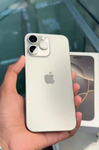 iPhone 16 Pro Titânio Natural 128 GB 6 meses de garantia
