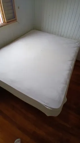 Cama Box Queen Cristalflex - 1,58 x 1,98 m - Ótimo Estado