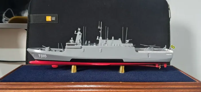 Maquete Fragata Tamandaré da Marinha do Brasil
