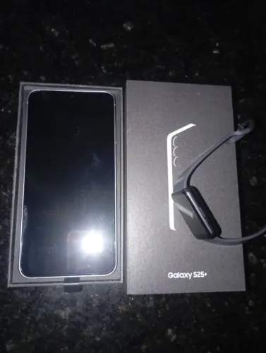 Samsung S25 Plus 512 GB 12 RAM todo original
