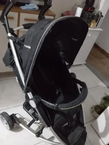 Carinho de bebe Kiddo