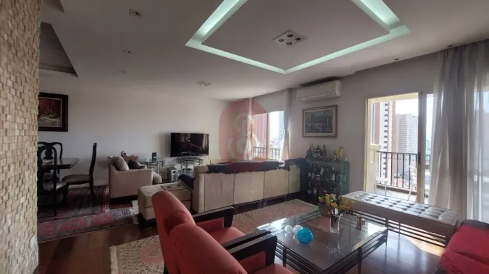 Apartamento à Venda no Tatuapé, 4 dormitórios e 4 vagas