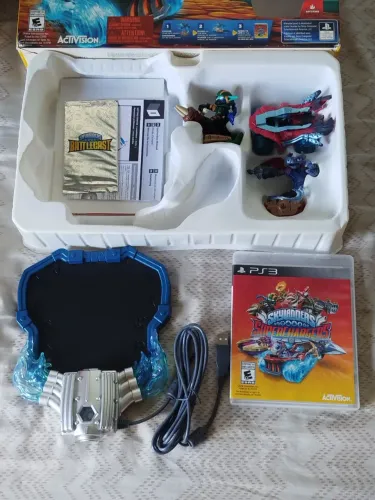 Jogo PS3 Skylanders Superchargers completo em português