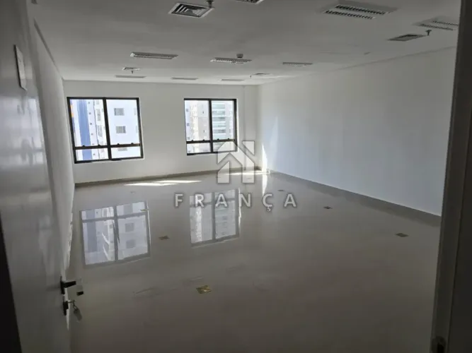 Locação - Sala Comercial - Edifício New Work Tower