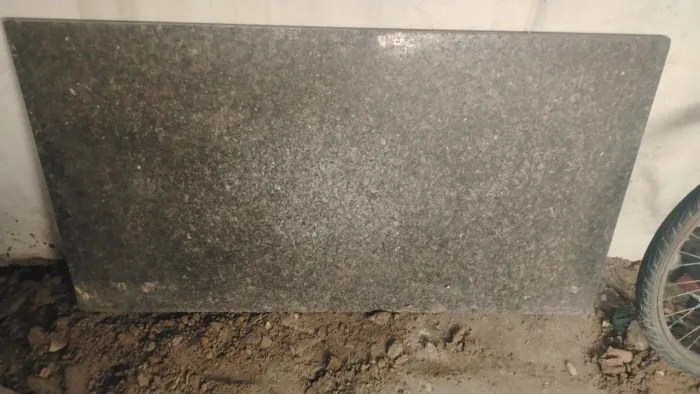 Vendendo essa pedra de mármore