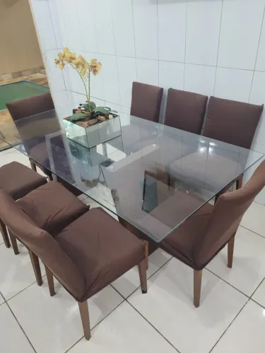 MESA TAMPO DE VIDRO COM 8 CADEIRAS