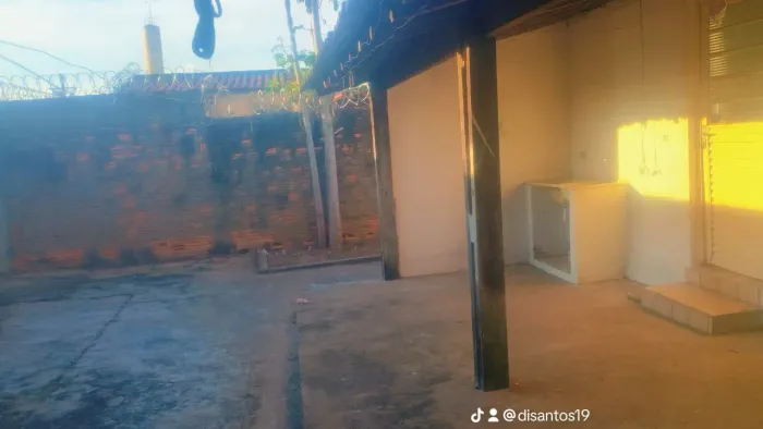 Casa simples e bem localizada - ótima oportunidade!