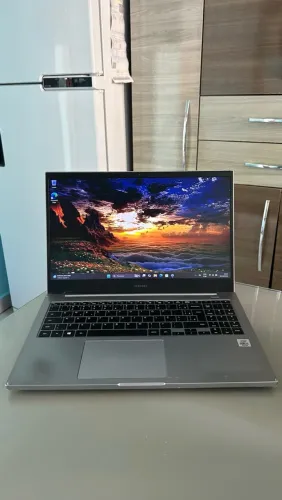 Notebook Samsung Core i5 8GB RAM SSD 256GB Windows 11
