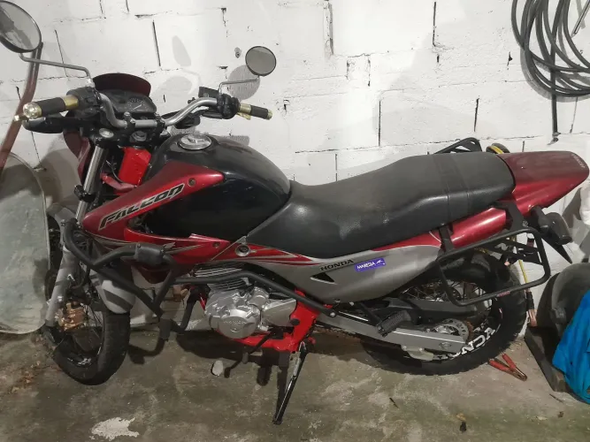 Troco por rodas 5 furos com pnel  que caiba no civic ,e volta ,vendo também 