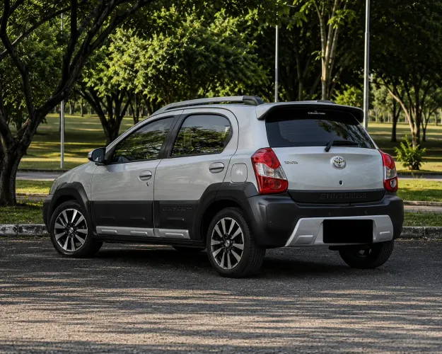 Toyota Etios Cross 1.5 Flex 16V 5P Mec. 2015
