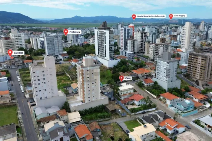 Imóvel no Centro de Tubarão 692 m² Próximo à Catedral