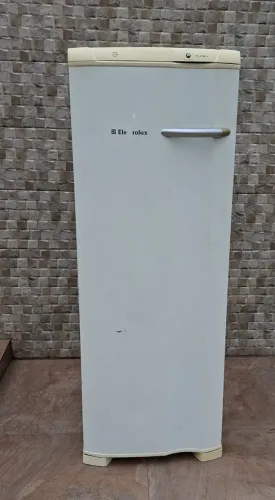 Freezer Vertical FE22 Electrolux 212L