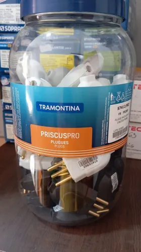 Plugs macho 2P+T 10A Tramontina