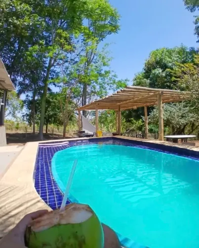 Aluga-se Chácara para lazer pertinho de Goiânia | Piscina, Churrasqueira e Sinuca