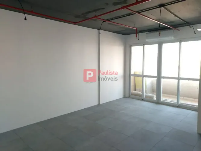 Sala Comercial com varanda, 1 vaga na garagem, para venda R$375.000,00 e locação, R$2.013,