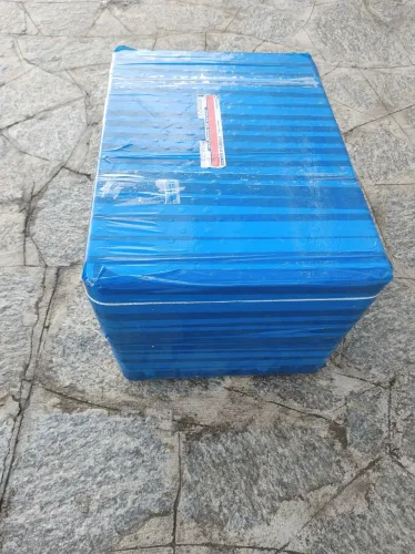 Caixa grande de isopor 