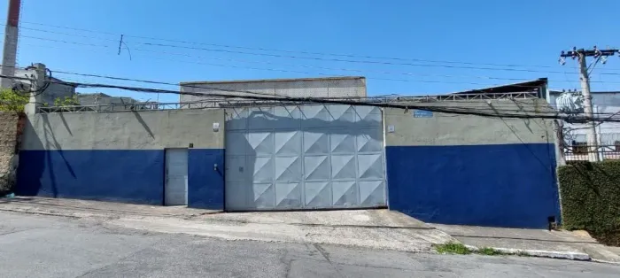 Galpão para Alugar com 1.000m², área de manobra, São Paulo - SP
