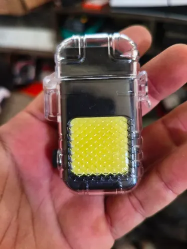 Isqueiro Elétrico de Plasma Impermeável USB com Lanterna LED