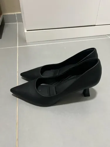 Scarpin feminina no precinho