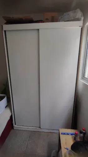 GUARDA ROUPA + CÔMODA