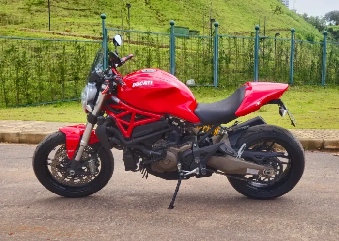 Ducati Monster 821 ano 2015 ZERADA