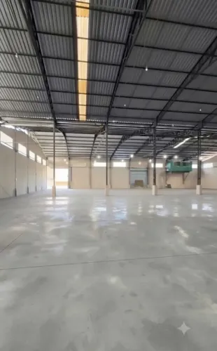 ALUGO GALPÃO MED. 2500 m² ENTRADA E PÁTIO P, CARRETAS!