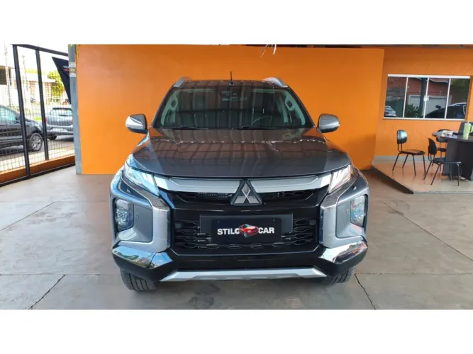 Mitsubishi L200 Triton Sport HPE-S 2.4 CD Dies. AUT 2023