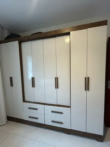Guarda roupa grande 2,37m