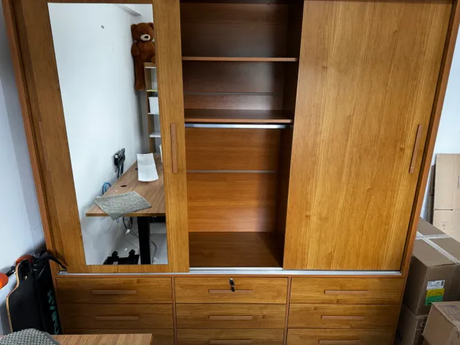 Guarda Roupa 3 Portas 9 Gavetas com Espelho