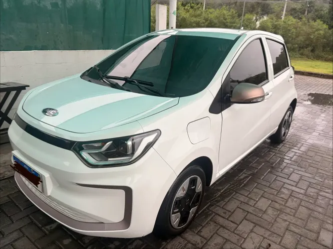 JAC E-JS1 62cv 5P Aut. (elétrico) 2023