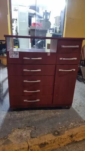 Comoda com 7 gavetas e uma porta bem resistente ((ENTREGO GRATIS))